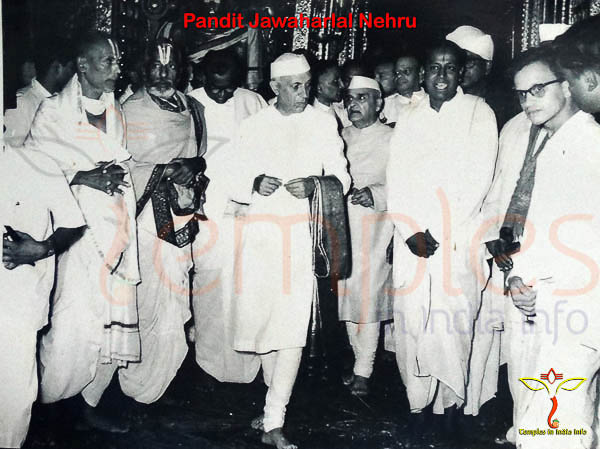 pandit Jawaharlal Nehru