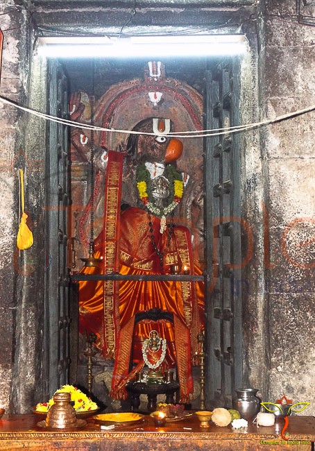 Hanuman-Temple-ChandragiriFort