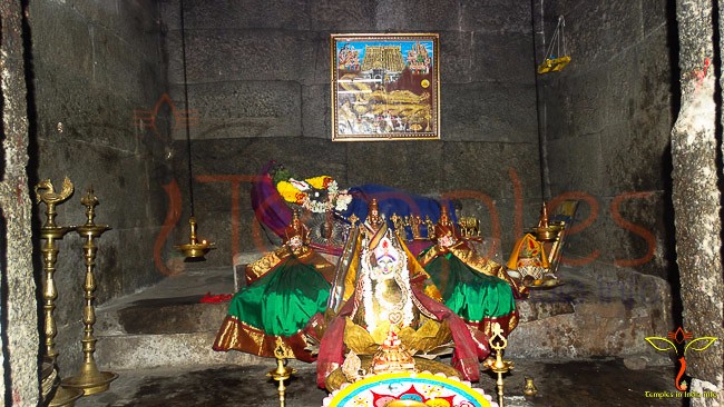 Vishnu-Hanuman-Temple-ChandragiriFort