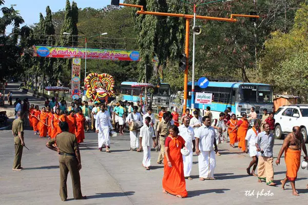 Purusha-Murgha-Vahanam-procession