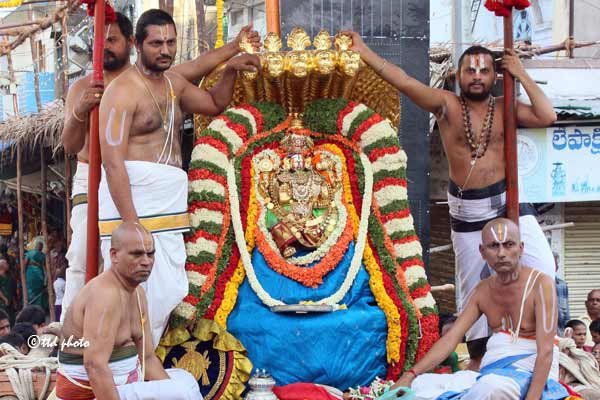 Chinnasesha-Vahanam-Lord-Govindaraja-Swamy